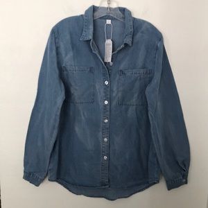 SOFT DENUM BUTTON DOWN SHIRT SIZE LARGE 29in LENGTH BLUE
